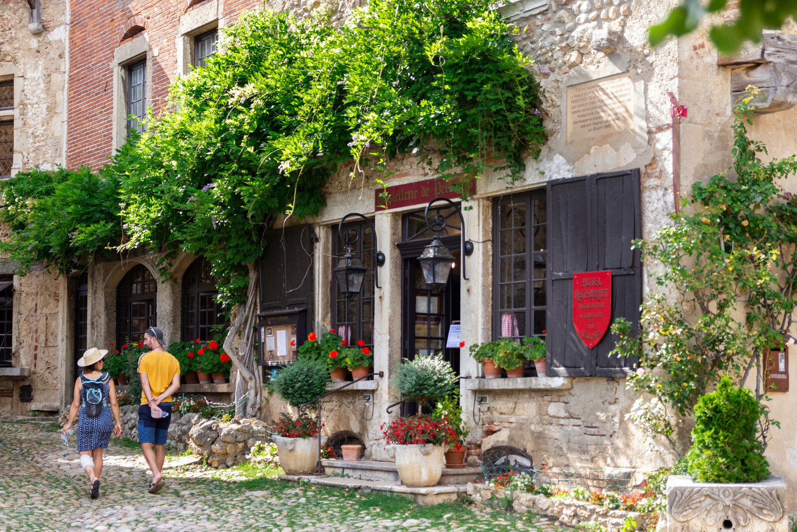 Pérouges, cité médiévale : hostellerie