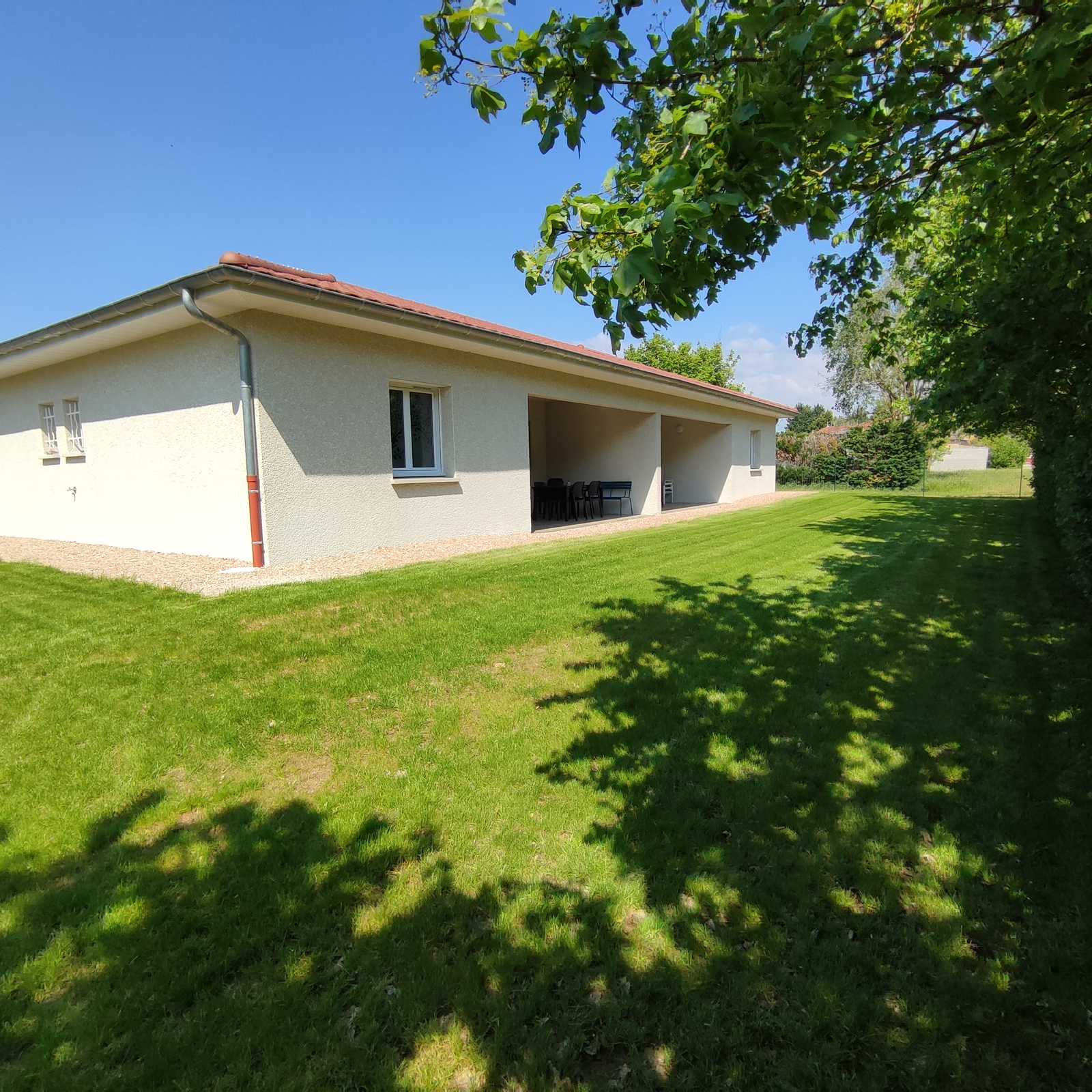 Gîtes Ain's Temps Bugey  - vue jardin & terrasses